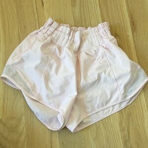Lululemon High Rise Hotty Hot Shorts sz0 2.5in